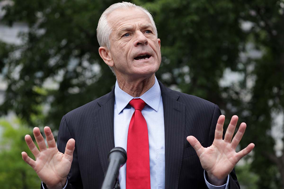 Peter Navarro fue arrestado por el FBI en junio.