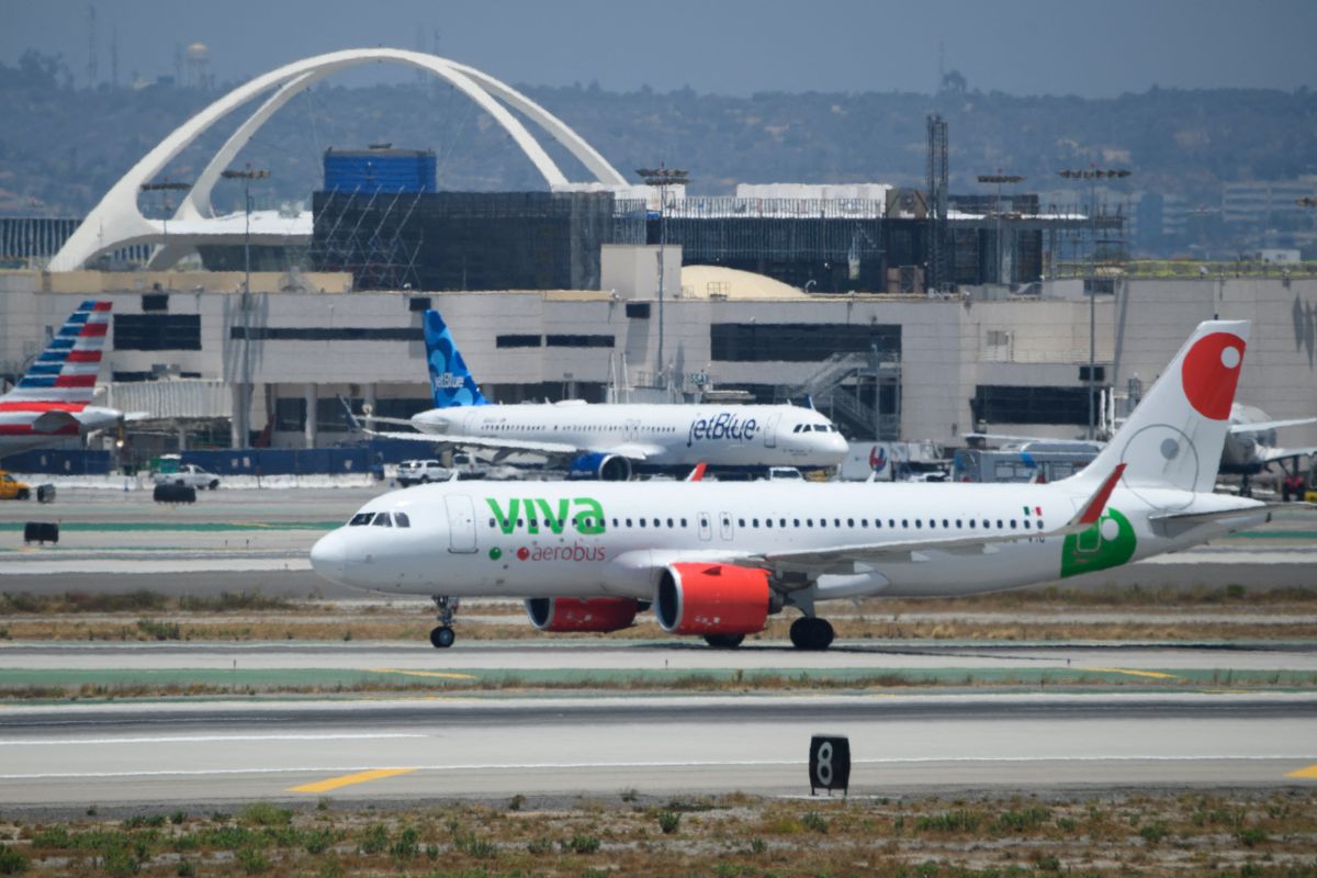 El vuelo de Viva Aerobús tenía como destino el Aeropuerto Internacional de Los Ángeles.