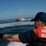 La Guardia Costera de los Estados Unidos rescató a los 19 migrantes.