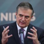 El secretario de relaciones exteriores, Marcelo Ebrard se reunirá  con líderes migrantes.(Getty Images)