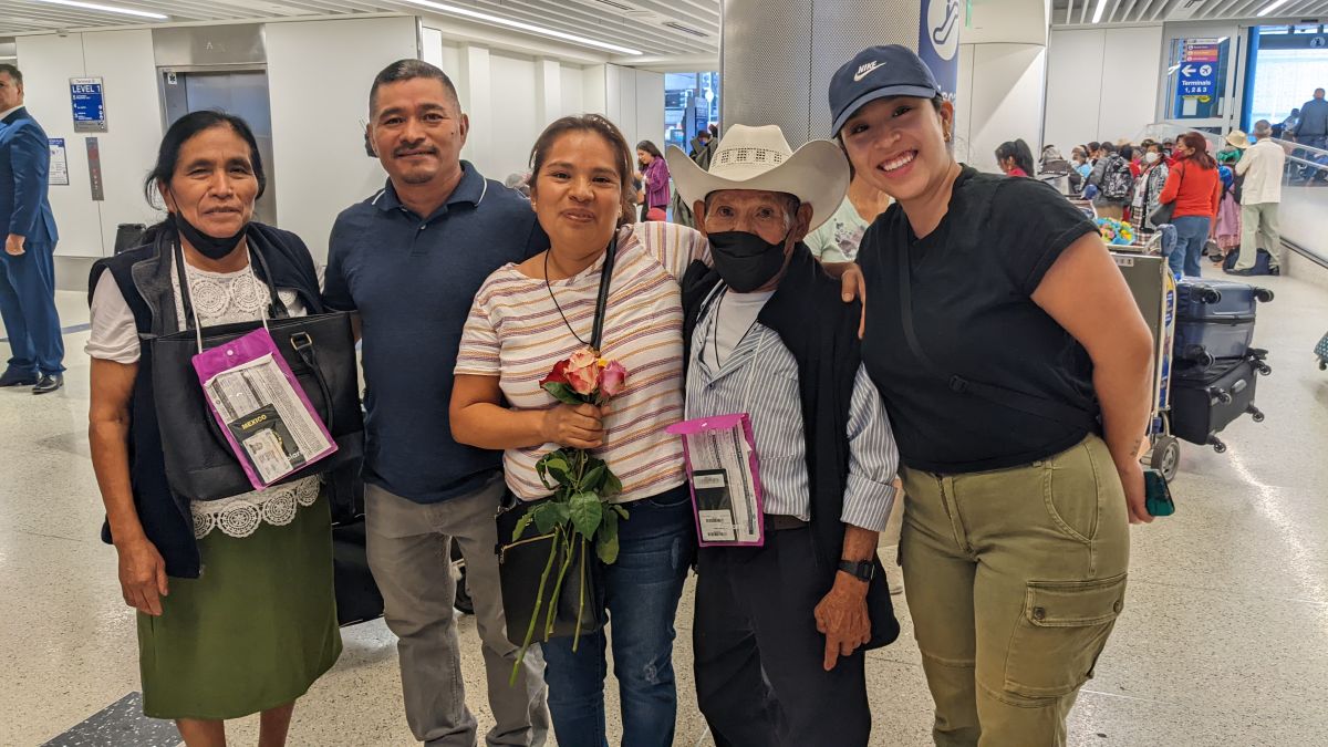 La familia Hernández finalmente se reúne en Los Ángeles. 