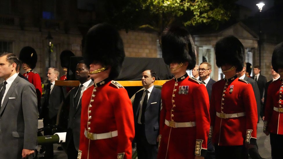 Ensayos ceremoniales en el Palacio de Buckingham durante este martes 13 de septiembre.