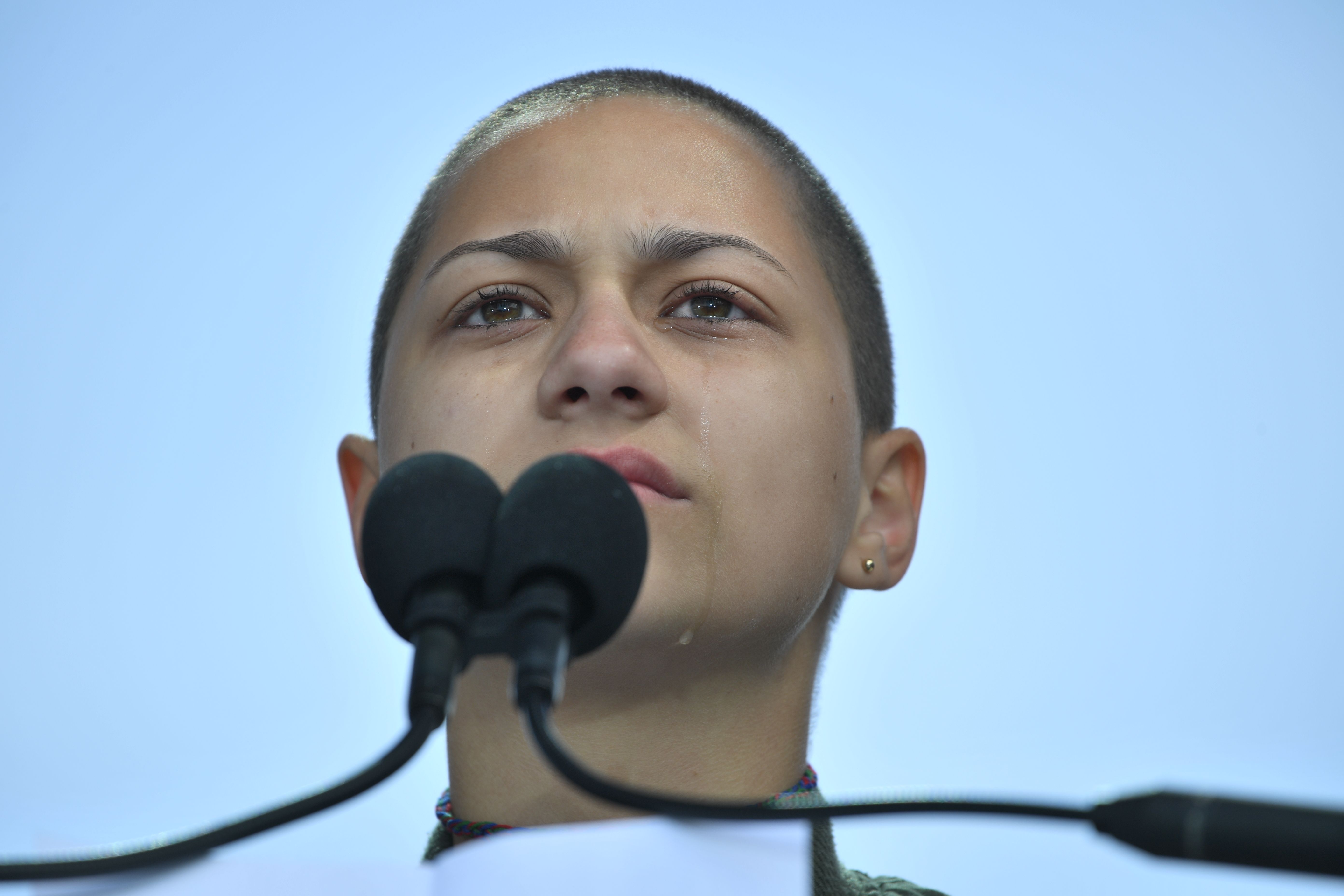 Emma González ofreció un discurso el sábado que conmovió a la multitud de la Marcha por Nuestras Vidas.