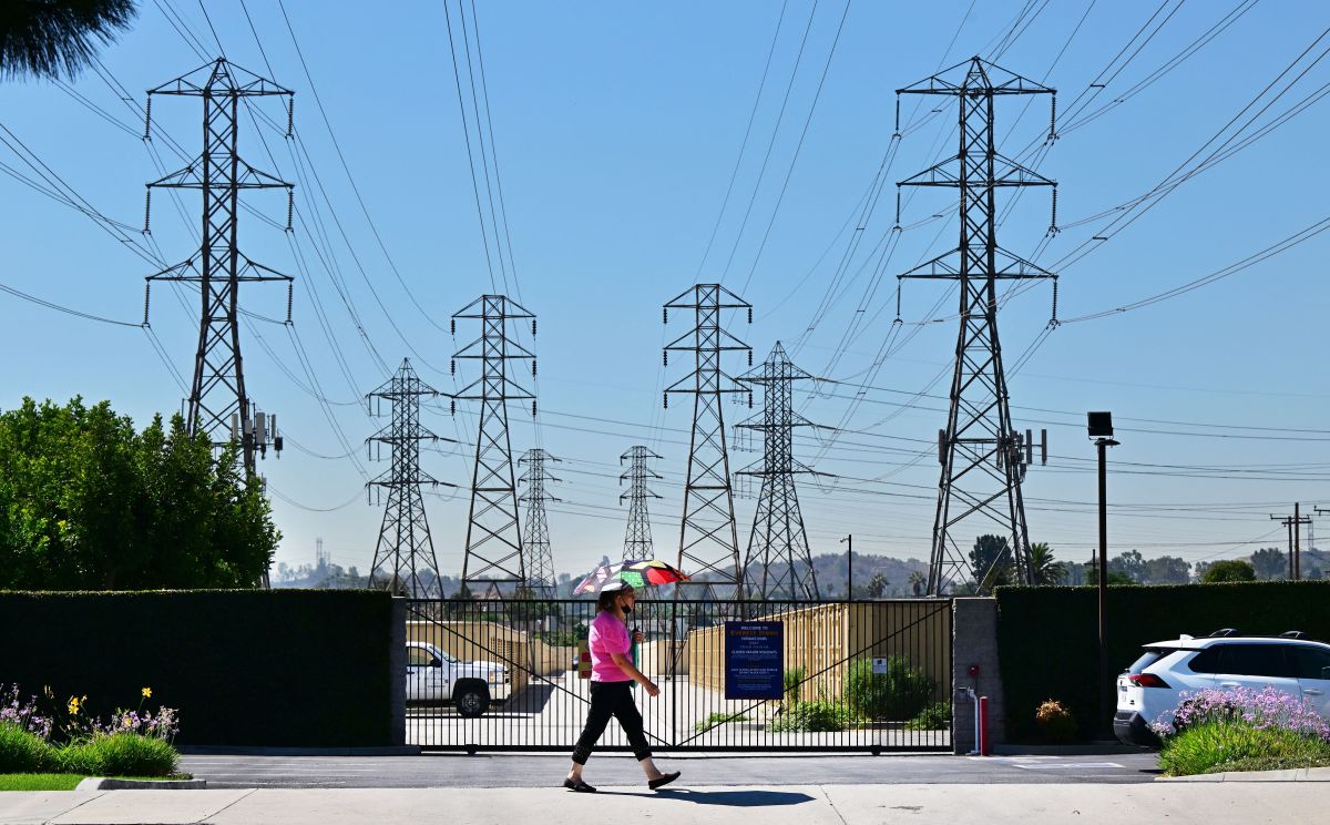 La mayor demanda de energía eléctrica se tiene durante las tardes y noches.