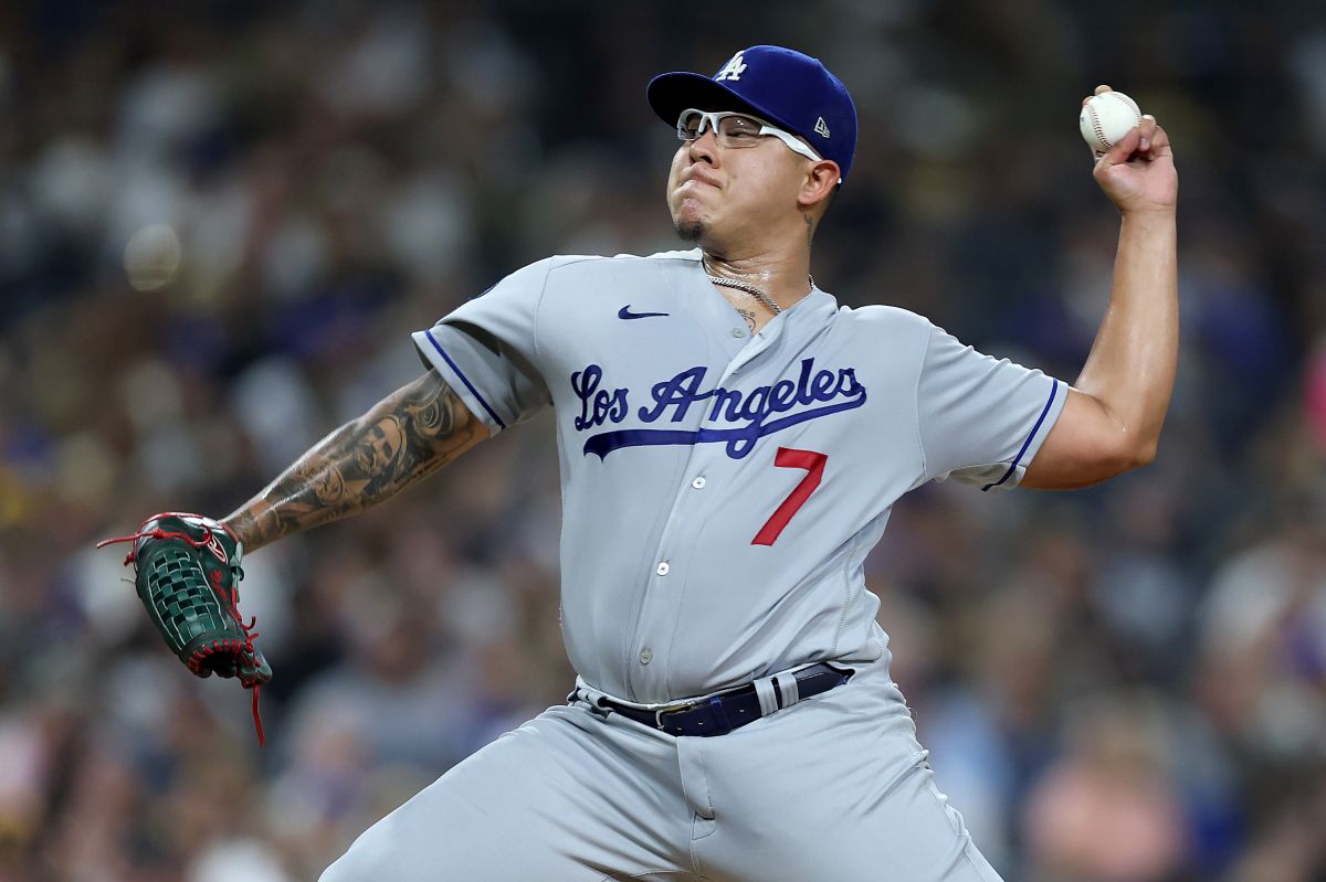 Julio Urías en acción contra los Padres, a quienes mantuvo sin carrera.