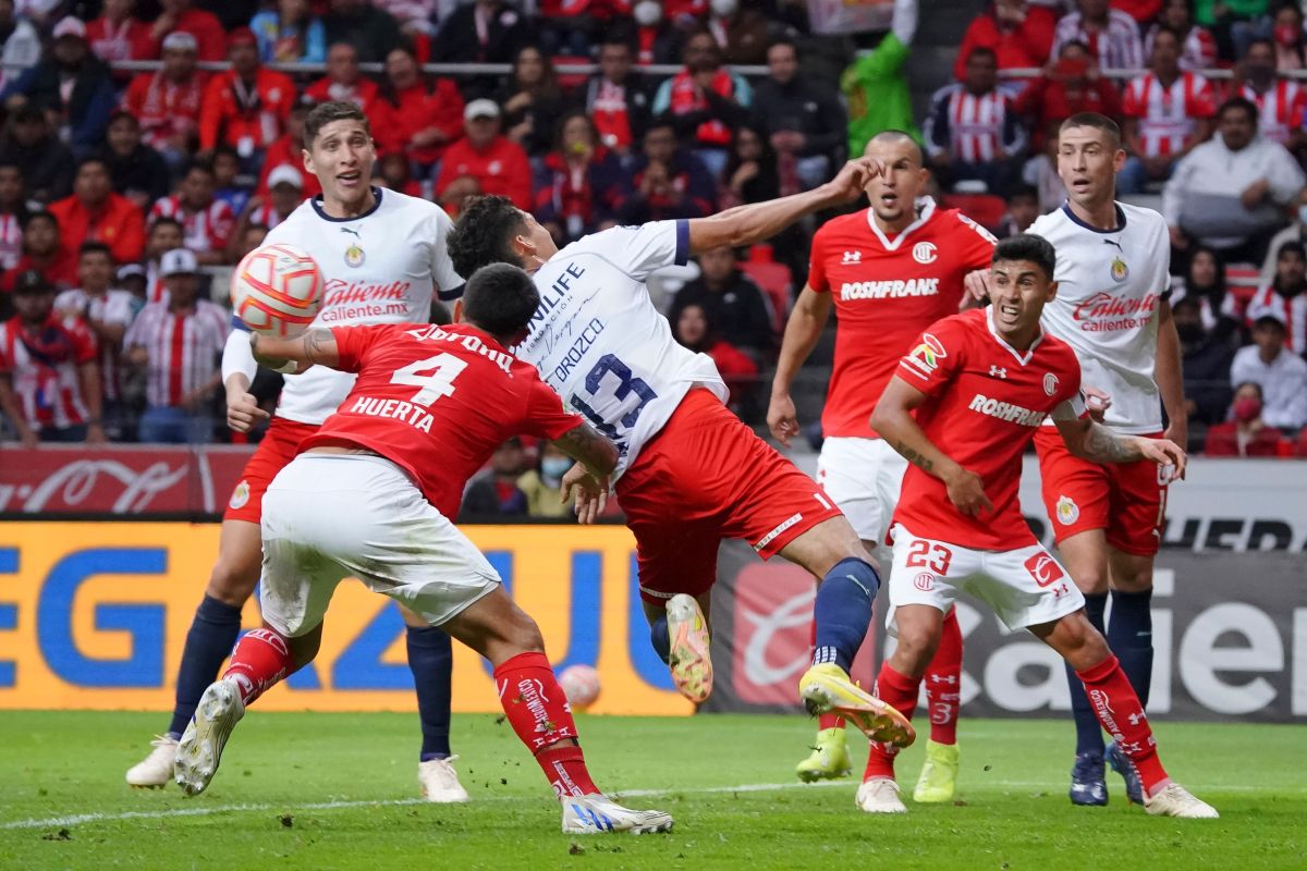 Una polémica jugada manchó 90 minutos de fútbol en México.