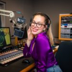 Brisa Siegel es locutora de Nuestra Musica en la estación radial Classical California. (Suministrada)