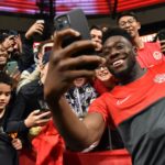 Alphonso Davies con la Selección de Canadá.