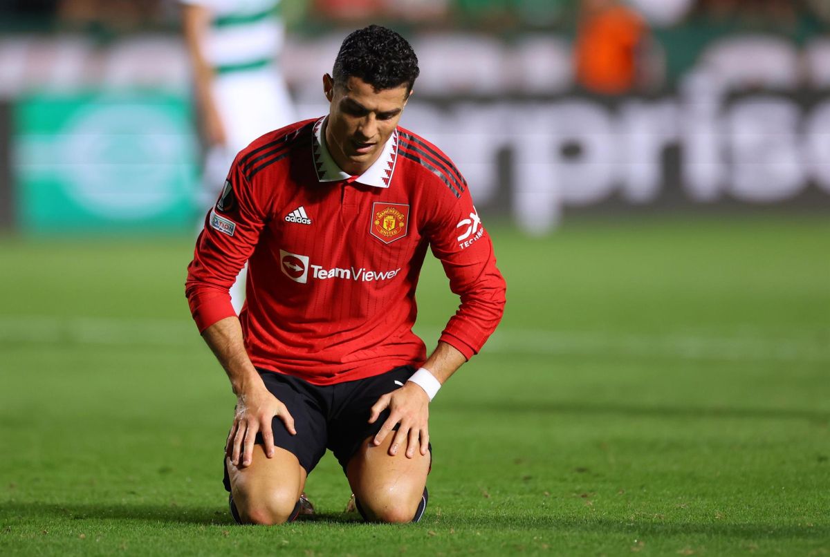 Cristiano Ronaldo en juego de Europa League del Manchester United ante el Omonia Nicosia.