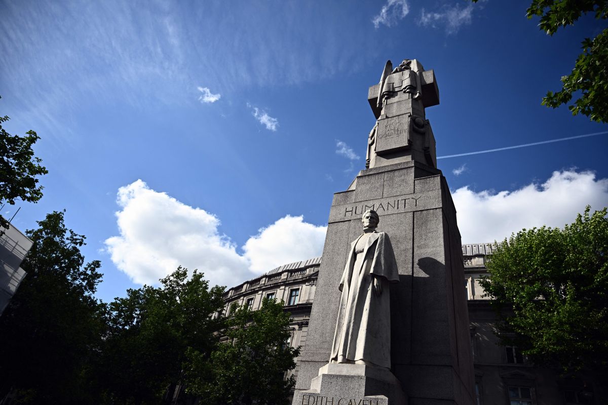 Por su heroico papel durante La Primera Guerra se le dedicó un Monumento a Edith Cavell.