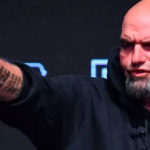 John Fetterman: el político tatuado, rockero y con secuelas de un infarto que logró arrebatar a los republicanos un escaño crucial en el Senado de EE.UU.