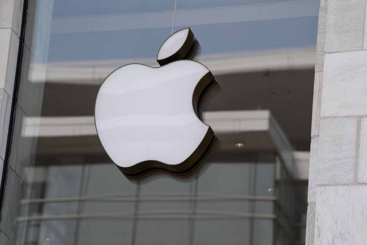 Apple tiene previsto acelerar el despliegue de Emergency SOS al invertir $450 millones de dólares y crear alianzas con compañías satelitales de Estados Unidos