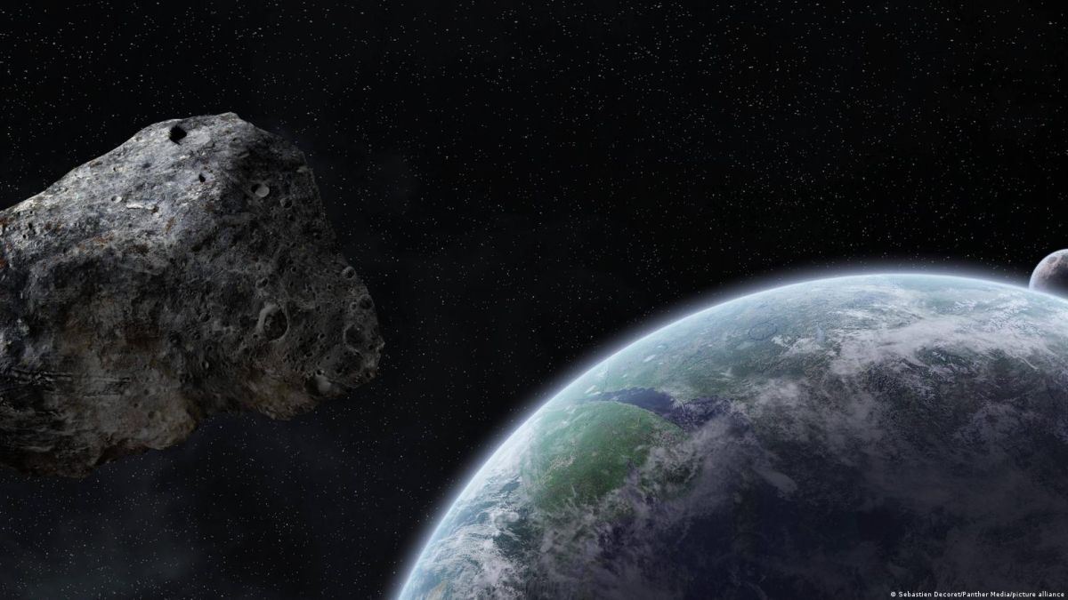 Ilustración de un asteroide en las cercanías de la Tierra.