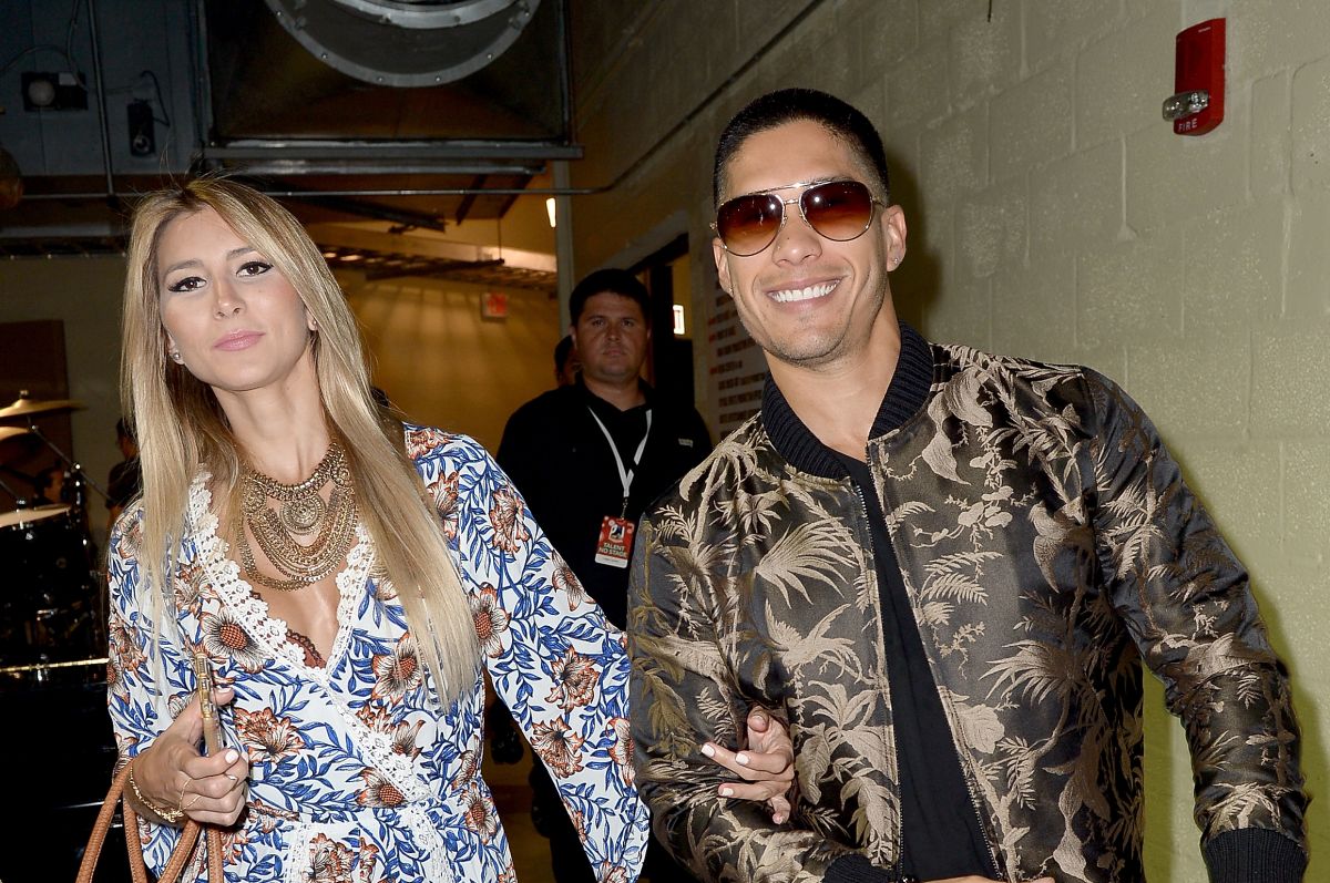 Natasha Araos y Chyno Mirando cuando aún eran esposos en los Premios Juventud 2016.
