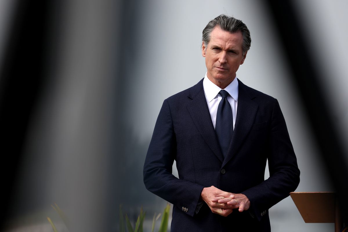 El gobernador de California, Gavin Newsom, prometió que cumpliría un mandato completo de cuatro años si fuera reelegido.