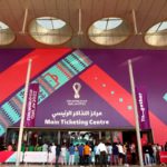 Centro principal de venta de entradas antes de la Copa Mundial de la FIFA Qatar 2022 en Doha.