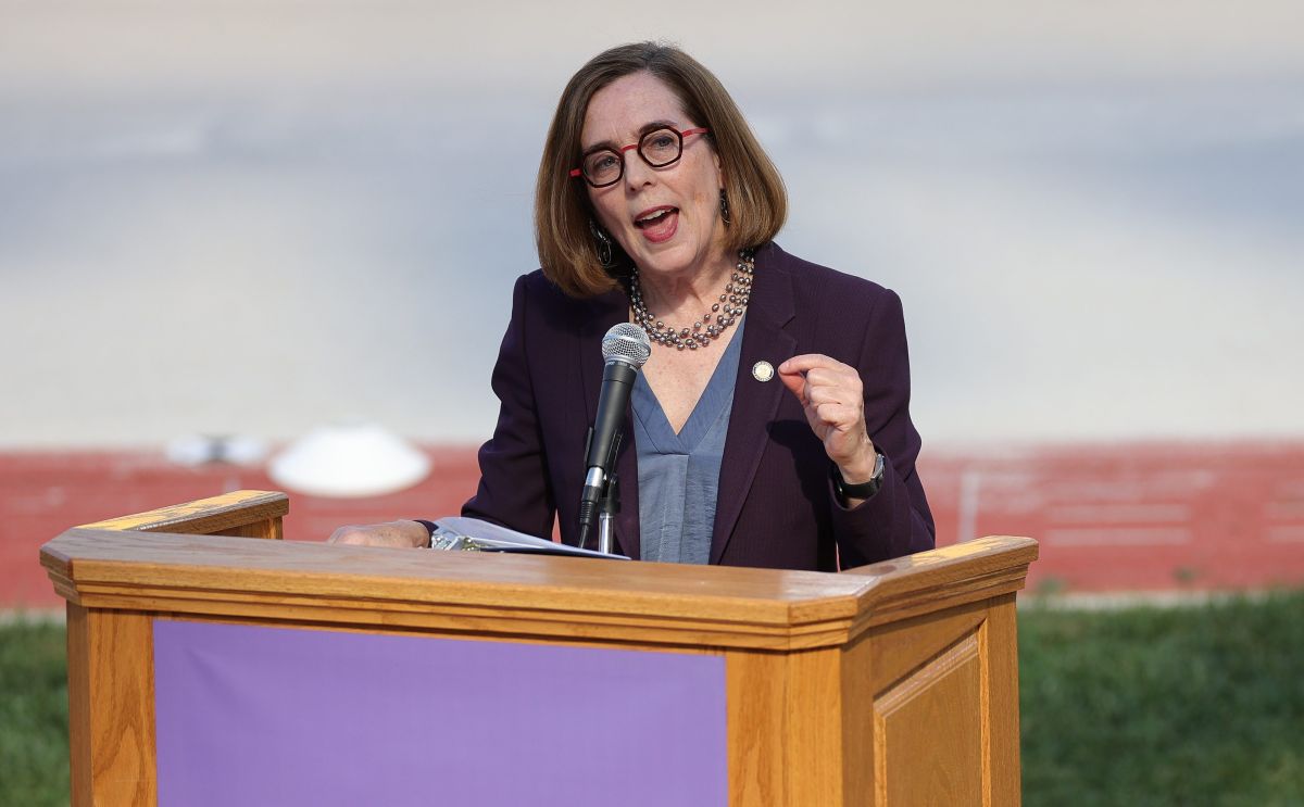 La gobernadora de Oregon Kate Brown.