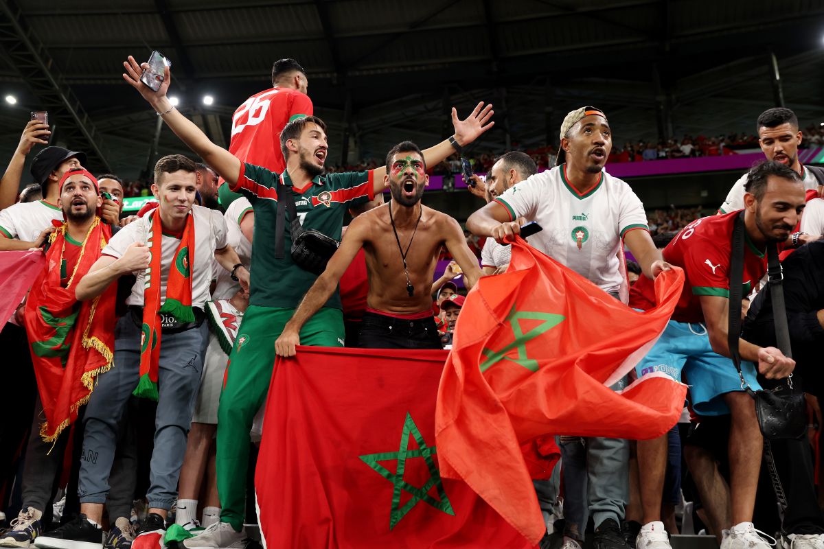 Afición de Marruecos presente en el partido contra España del Mundial Qatar 2022.