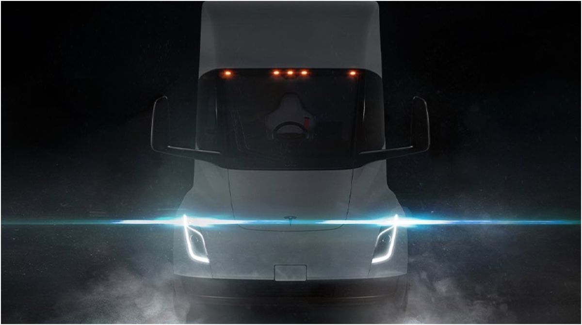 El 1 de diciembre se realizó un evento de entrega de las primeras unidades del Tesla Semi