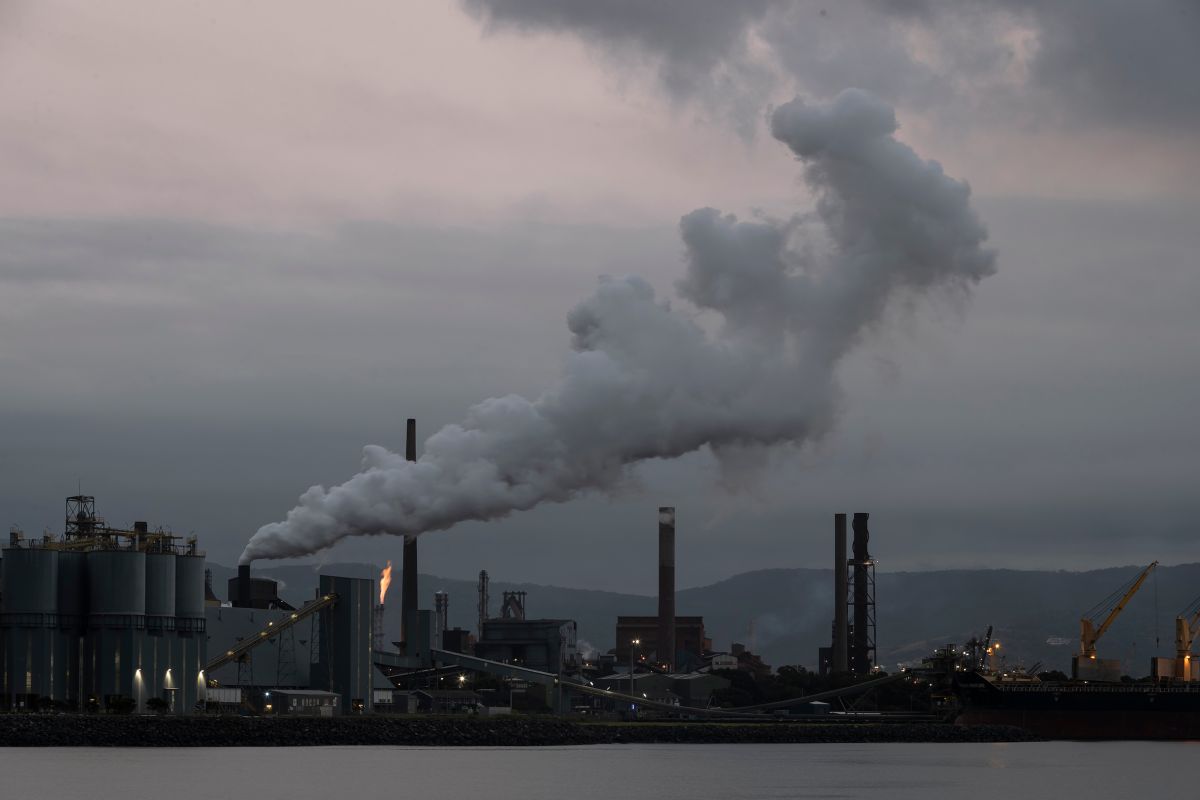 La IEA espera que se mantenga el crecimiento en el uso de carbón ante la falta de esfuerzos para lograr la transición hacia las energías limpias