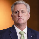 Kevin McCarthy necesita 218 votos para lograr convertirse en el presidente de la Cámara de Representantes.