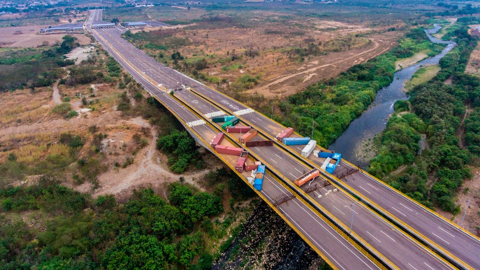 Puente Internacional Atanasio Girardot