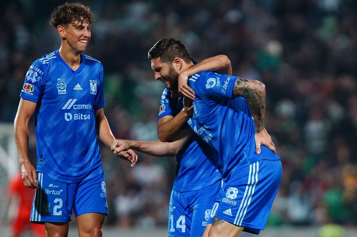 André Pierre Gignac celebrando un gol como anciano ante Santos Laguna en la Liga MX. 