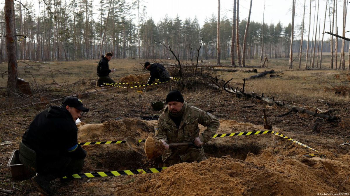 La misión "Tulipán Negro" exhuma cadáveres de soldados ucranianos y rusos en el campo de batalla e intercambia los cuerpos de soldados rusos que encuentra por soldados ucranianos fallecidos, para devolvérselos a sus familias. (Archivo: 02.01.2023)