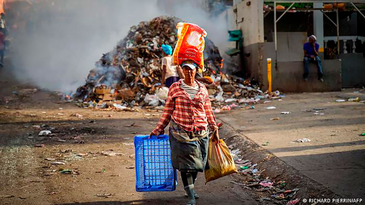 Muchas personas de países, especialmente de América y África, viven en extrema pobreza.