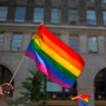 El creador de la bandera gay se sorprendió por la rápida aceptación de su símbolo