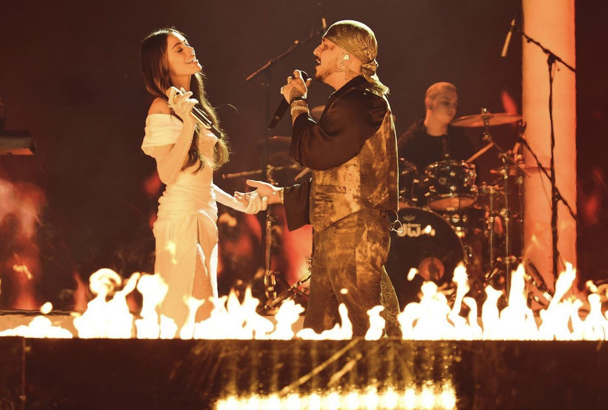 Christian Nodal y Tini en 'Premio Lo Nuestro 2023'.