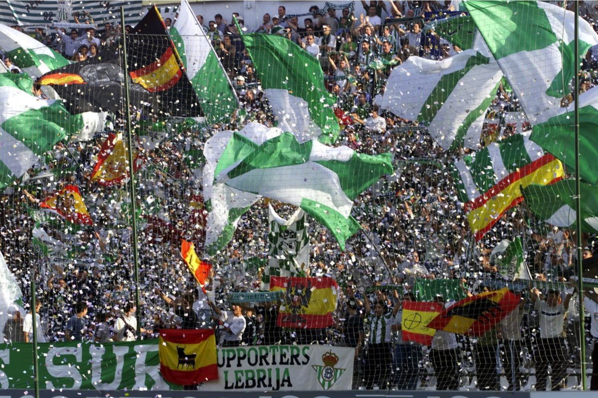 Hinchada del Real Betis en España.