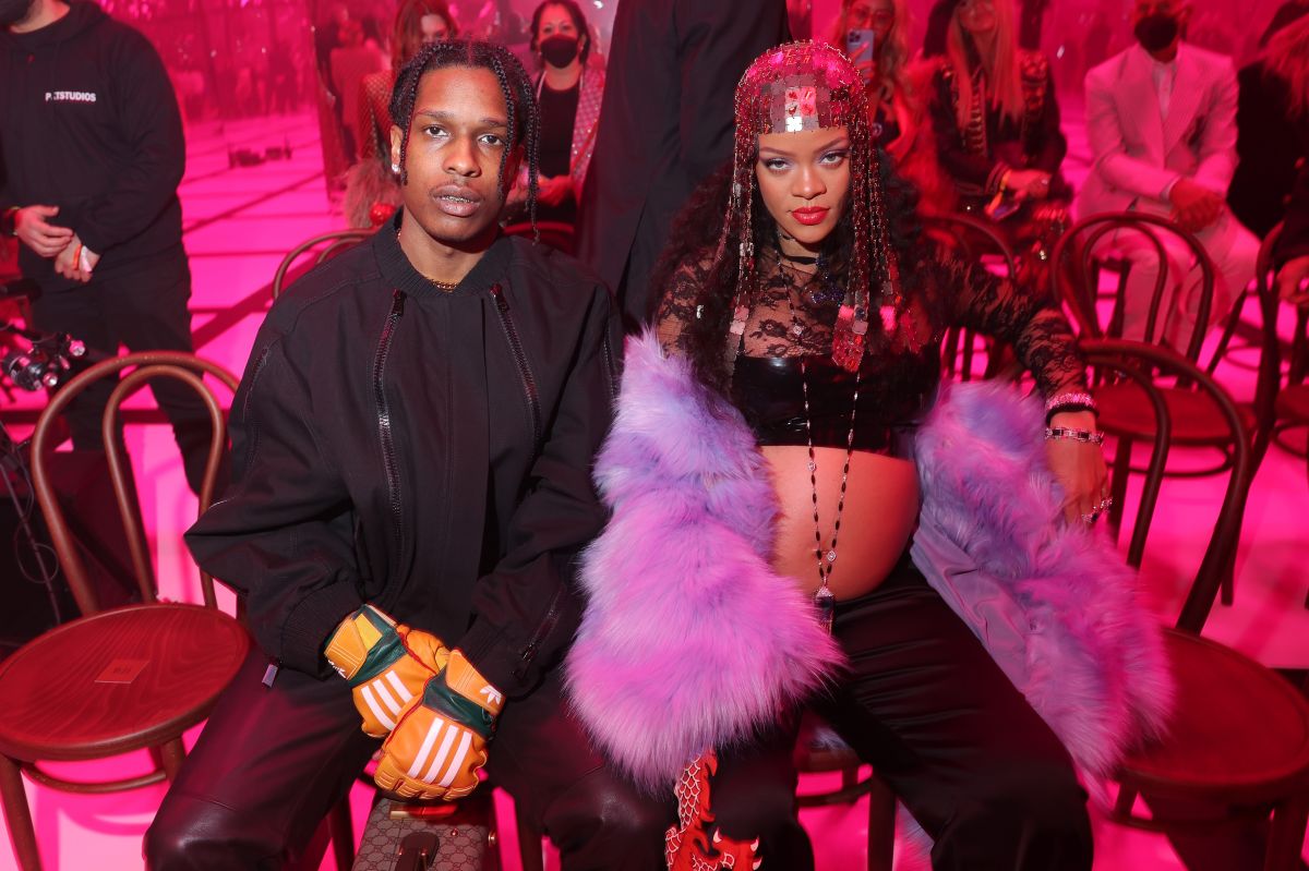 A$AP Rocky y Rihanna en el Milan Fashion Week 2022.
