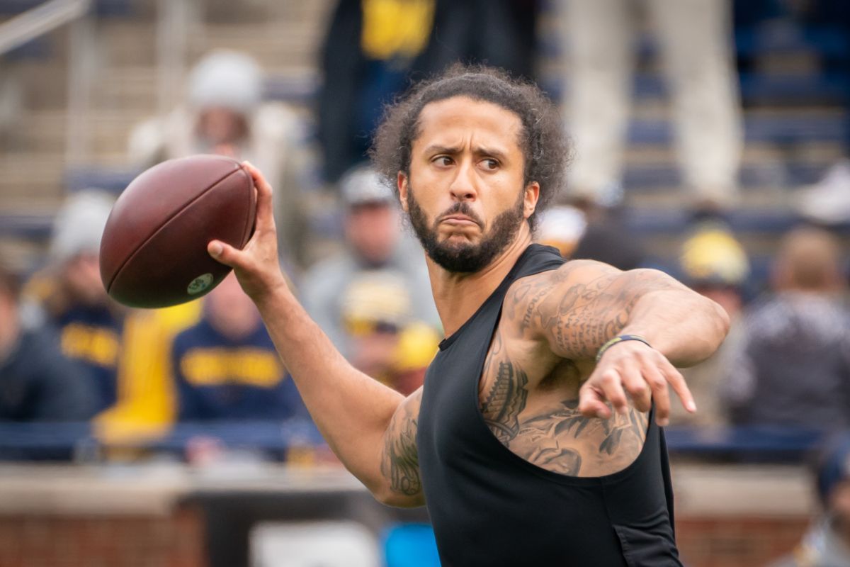 Colin Kaepernick ex jugador de la NFL y ahora activista.