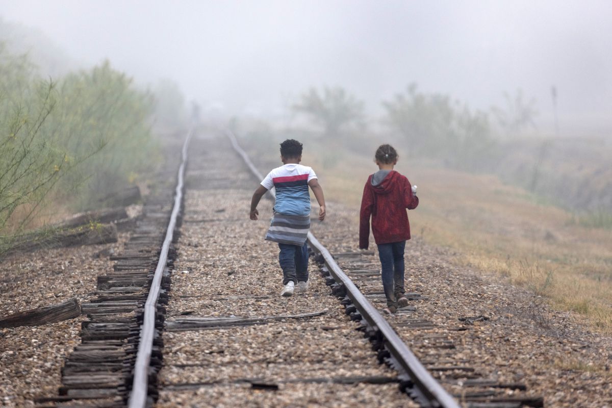 Miles de niños inmigrantes han llegado sin acompañantes a la frontera para laborar.