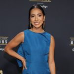 Diana Flores a su llegada a la ceremonia de los NFL Honors.