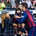 Piqué y Shakira junto a su hijo Milan en 2014.