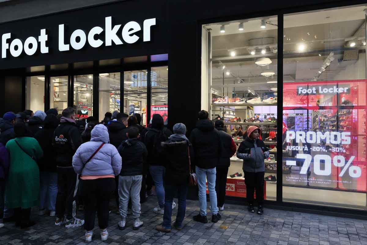 Foot Locker pretende reemplazar las tiendas que cierre con otros nuevos puntos de venta más grandes dirigidos a clientes de un poder adquisitivo mayor.