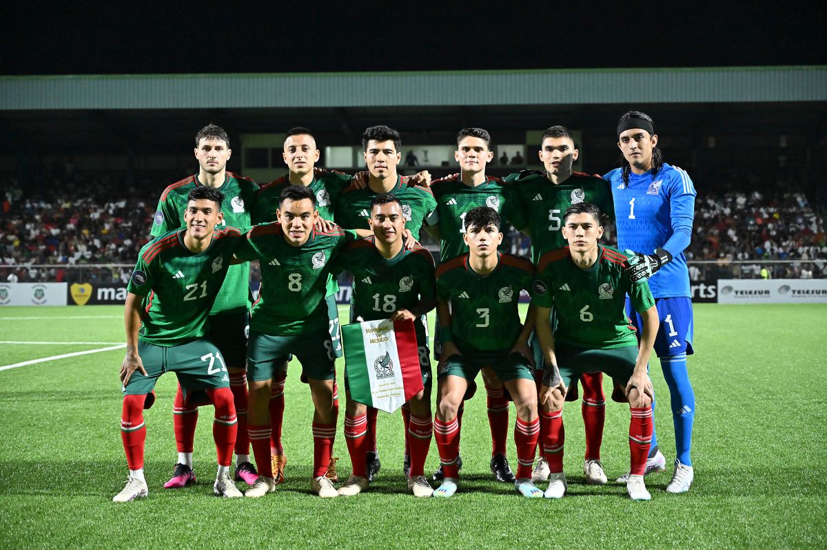 México viene de vencer 0-2 a Surinam.