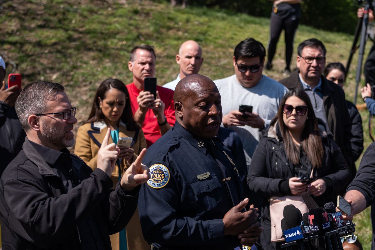 Seis personas murieron tras tiroteo al interior de una escuela en Nashville.