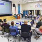 La escuela Santa Mónica Boulevard tiene escuela para padres.