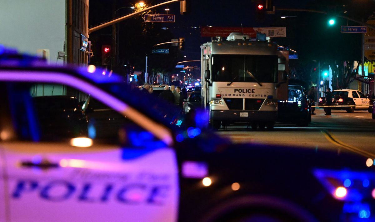 Un largo enfrentamiento siguió al tiroteo en la comunidad al este del centro de Los Ángeles.