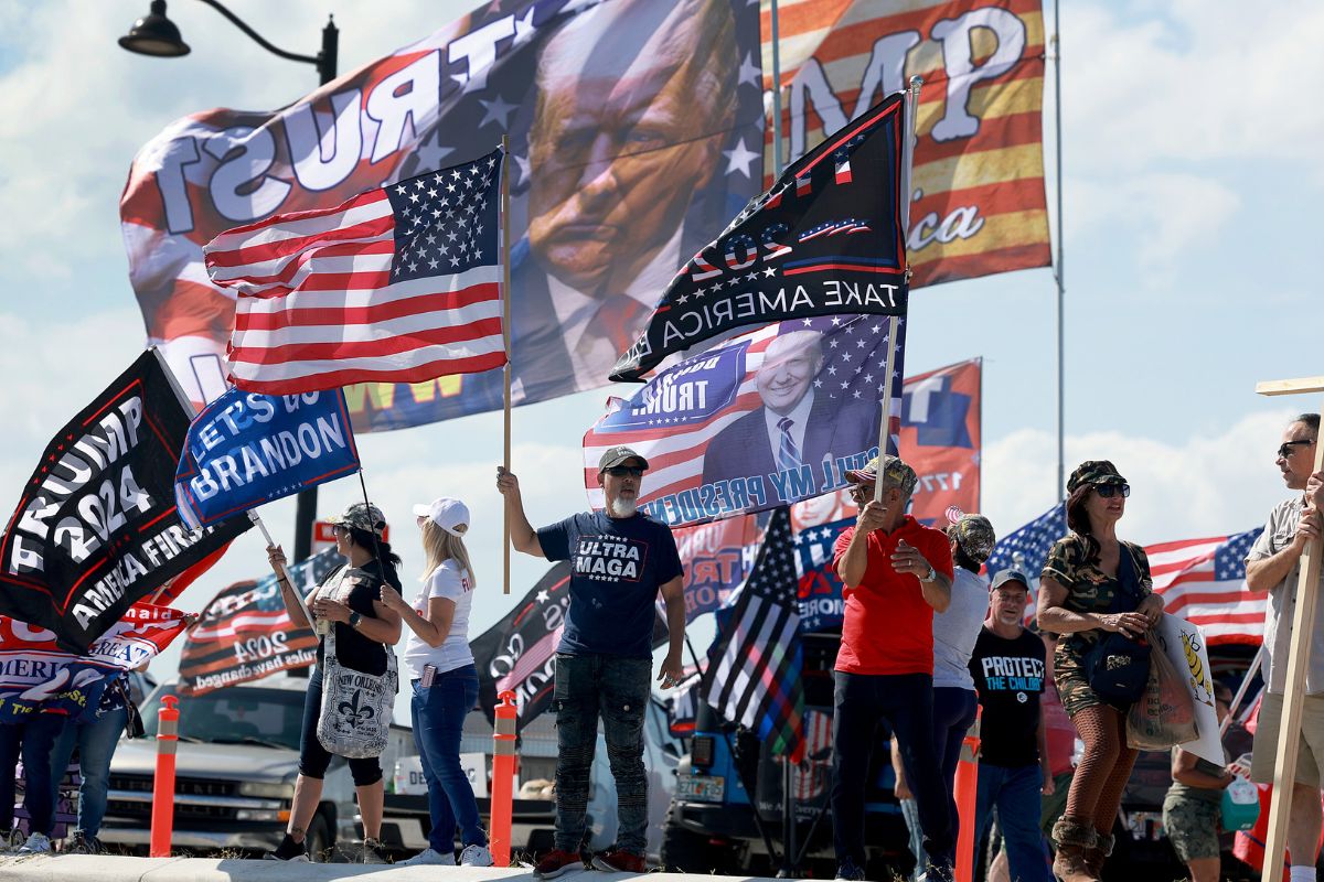 Trump visualiza "muerte y destrucción" si es arrestado.