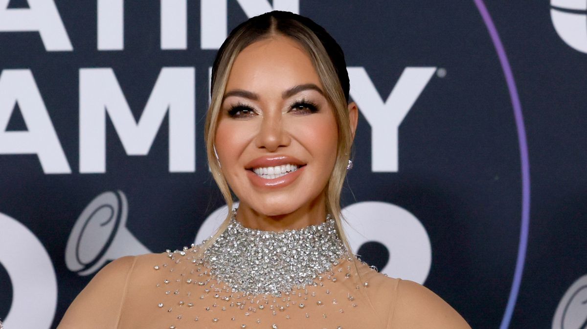 Chiquis Rivera volvió a lucir su figura en un ajustado outfit.