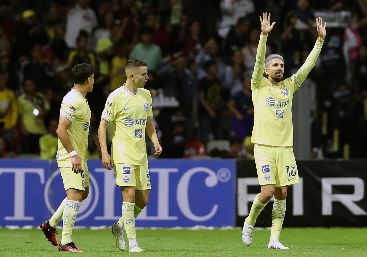 Diego Valdés (d) anotó en la victoria del América frente a Monterrey por el Clausura 2023 de la Liga MX.