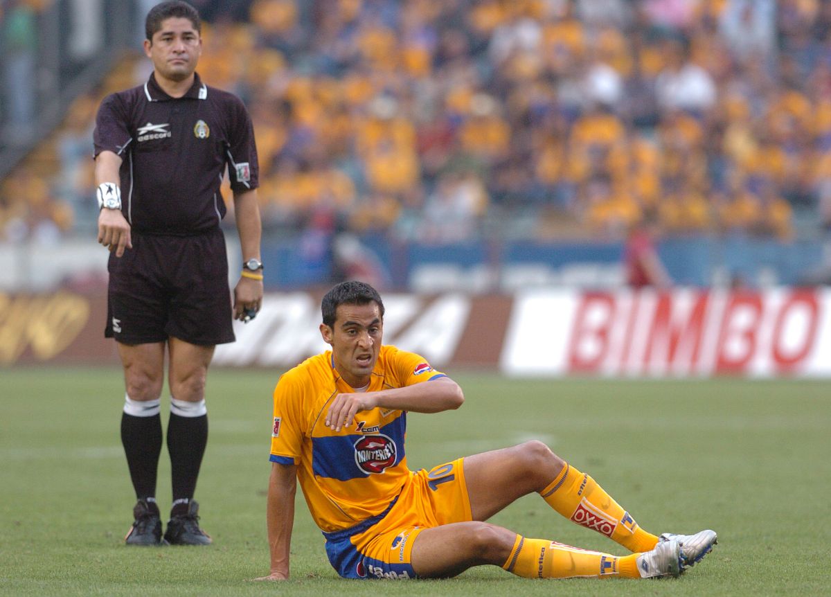 Fotografía de archivo de Walter Gaitán con Tigres de la UANL. 