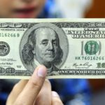 El dólar mantiene su valor ante otras monedas emergentes. Ante el peso mexicano, retrocede.