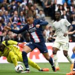 Kylian Mbappé ante Lorient