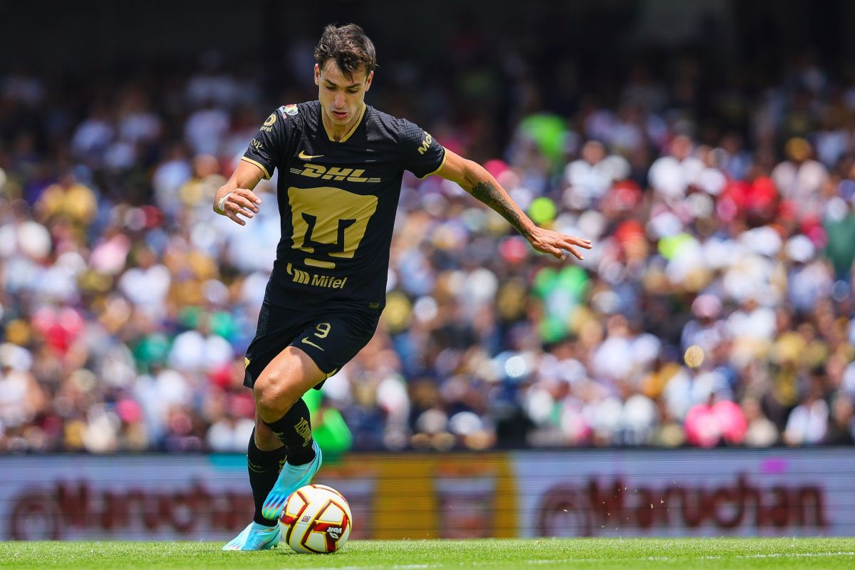 Juan Dinenno, delantero de Pumas de la UNAM en la Liga MX.