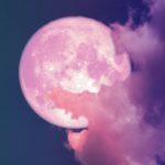 La luna rosa ocurre bajo el signo de Libra y nos ayudará a sanar el dolor del corazón.